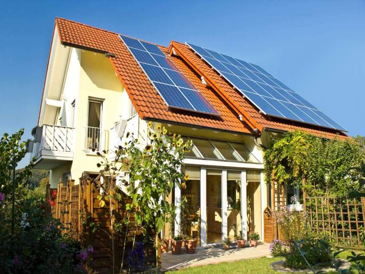 Panneaux photovoltaïques mis en service Chalon-sur-Saône